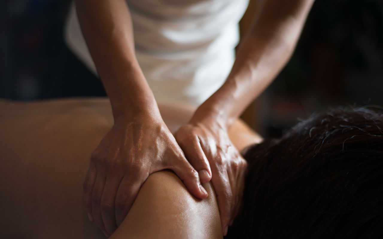 Manipolazioni massaggio decontratturante