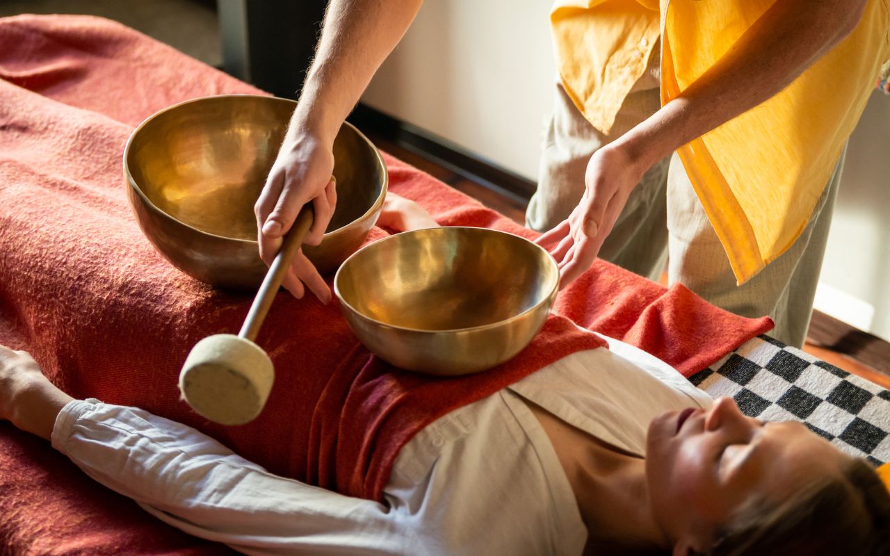 Massaggio con campane tibetane