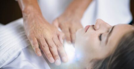 Benefici del massaggio kundalini