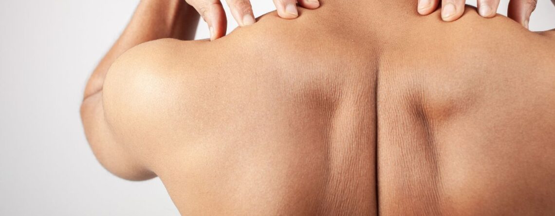Massaggio contro contrattura del trapezio